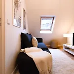 Peaceful Flat Martyrs For 6 Guests