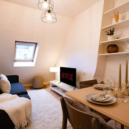 Peaceful Flat Martyrs For 6 Guests Paris