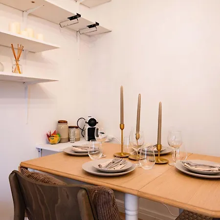 Peaceful Flat Martyrs For 6 Guests Apartment