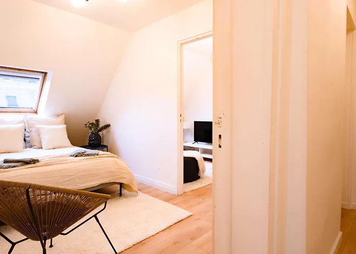Peaceful Flat Martyrs For 6 Guests Apartment *
