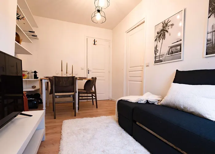 Apartment Peaceful Flat Martyrs For 6 Guests Paris